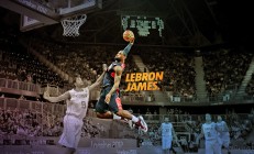 九游中国-孤星闪耀撕裂玫瑰城，乔治单核带队，独行侠力克开拓者书写独行侠精神