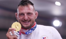 九游VIP-捷克柔道选手战胜对手晋级四强