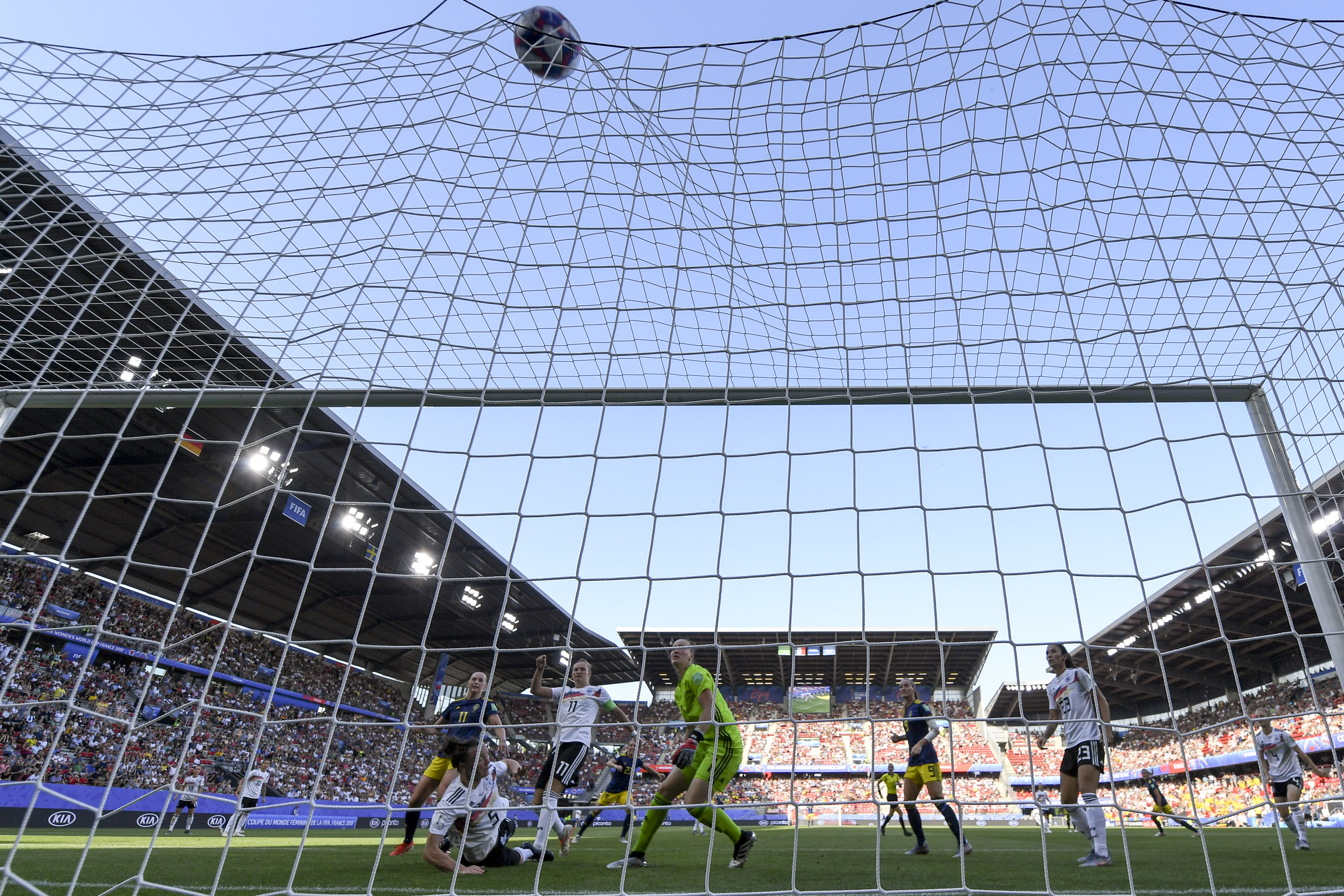 瑞典女足队训练基地设备升级,为冠军努力的简单介绍 瑞典女足队训练基地设备升级,为冠军努力的简单介绍