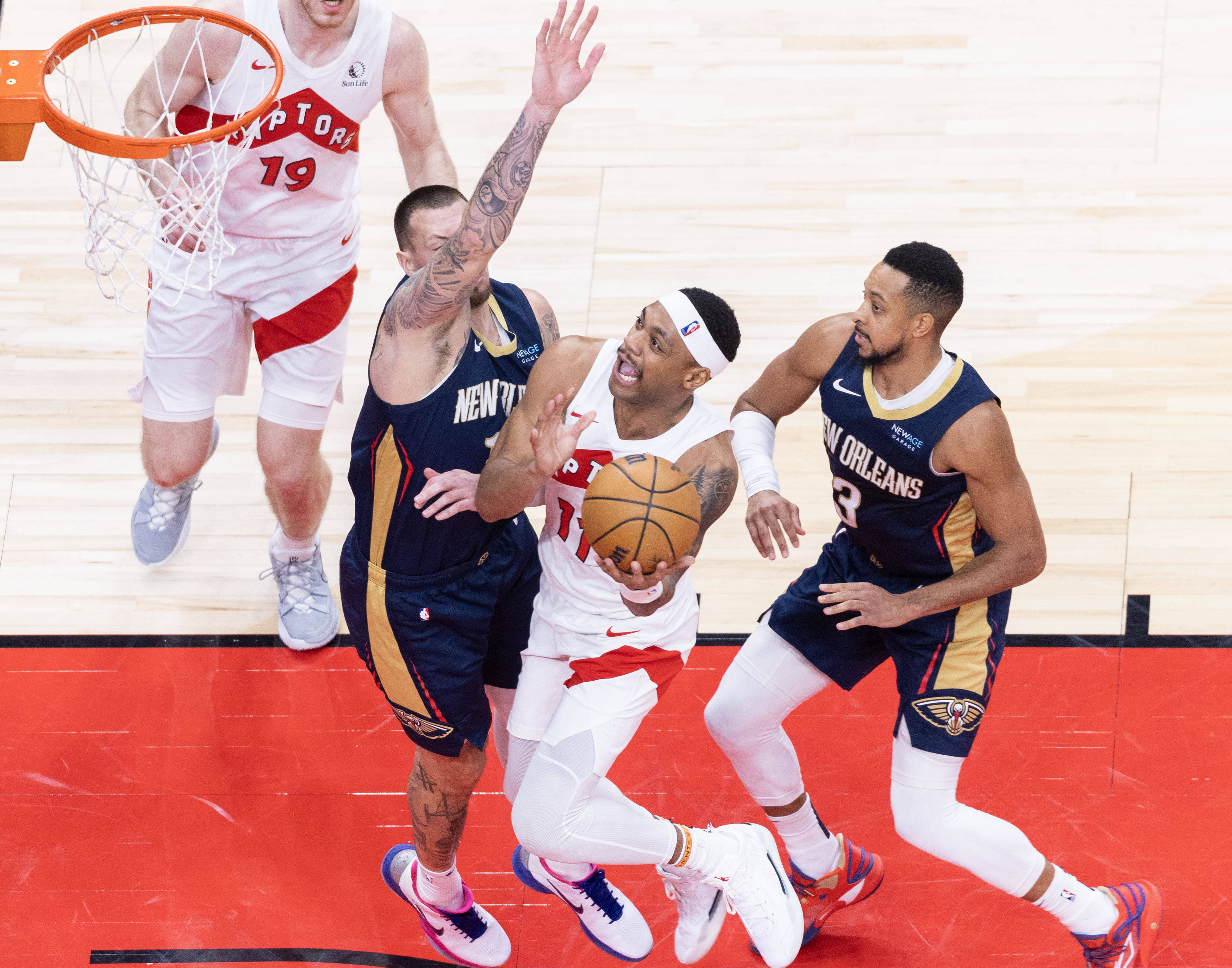 球队在篮球职业比赛中大获全胜,实力强大 球队在篮球职业比赛中大获全胜,实力强大