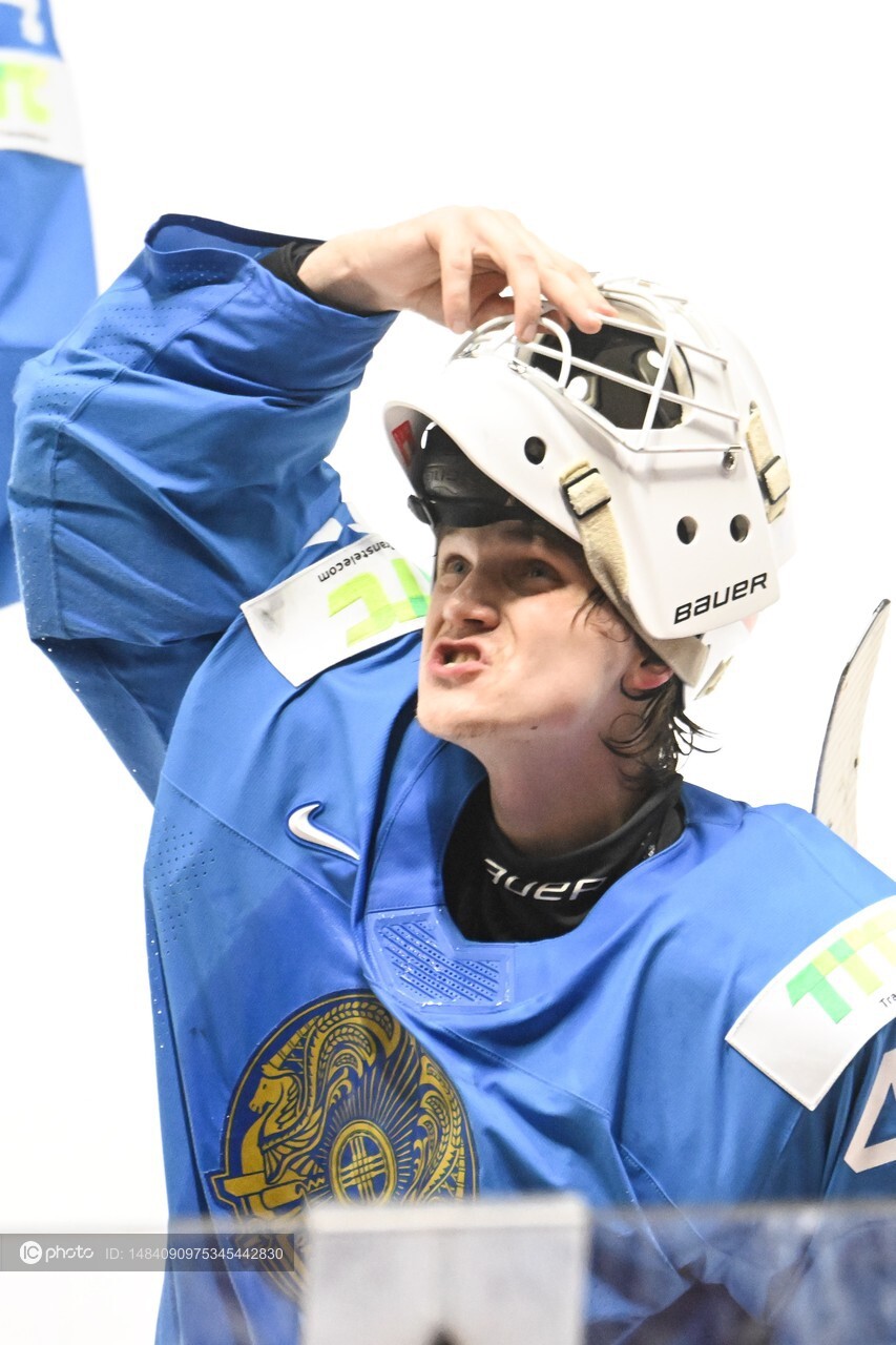 包含哈萨克斯坦中场获得意甲球队邀请，成就职业梦想的词条