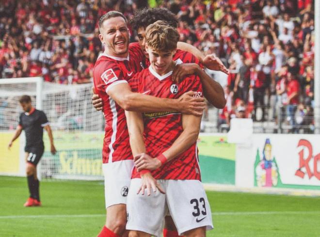 关于弗赖堡球队合作默契逆转比分获胜的信息 关于弗赖堡球队合作默契逆转比分获胜的信息