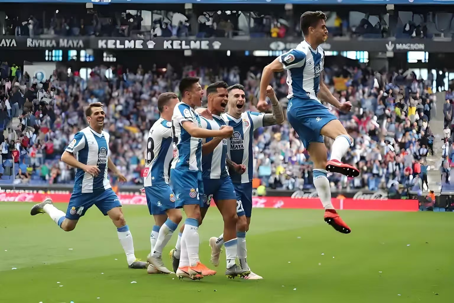 北威州德比,多特蒙德主场力克沙尔克的简单介绍 北威州德比,多特蒙德主场力克沙尔克的简单介绍