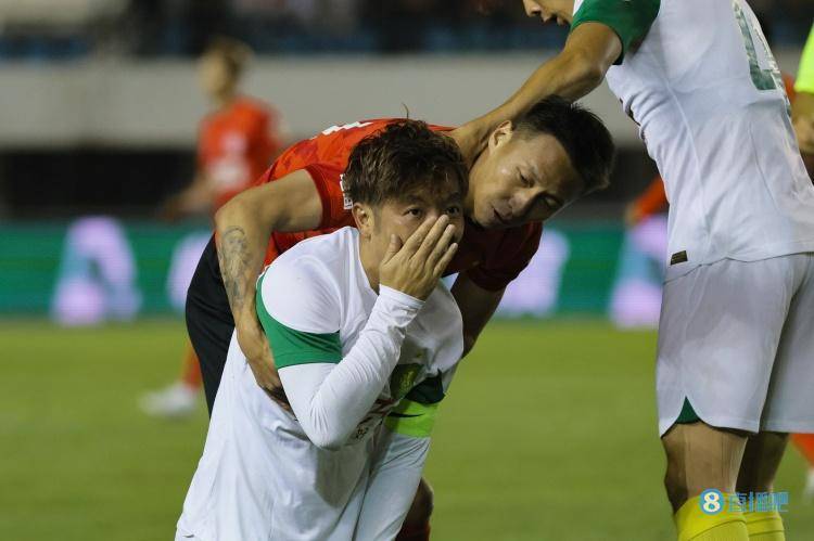 竞赛中球员纪律不端，遭到处罚