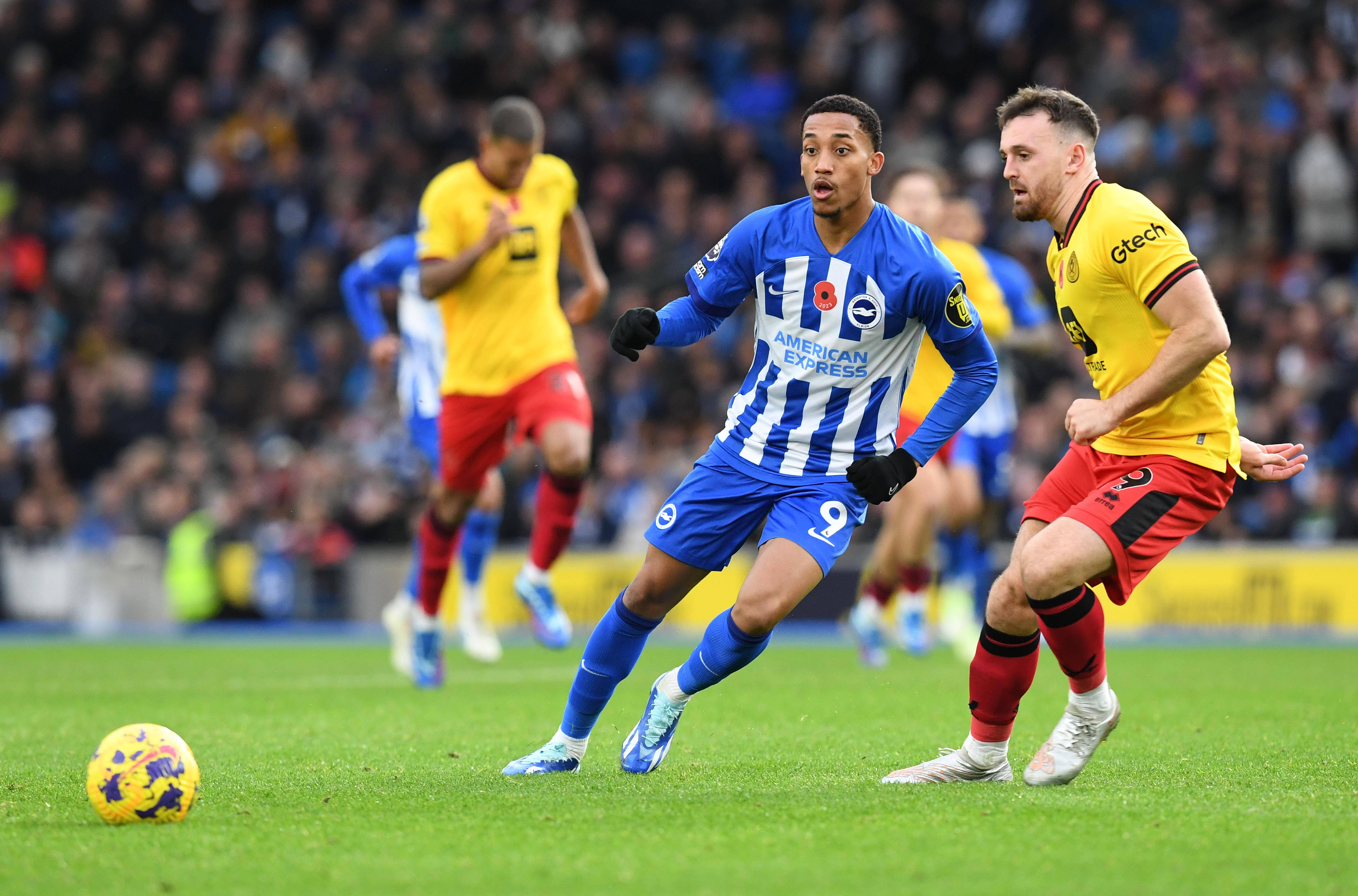 利兹联队客场险胜,保持榜首位置 利兹联队客场险胜,保持榜首位置