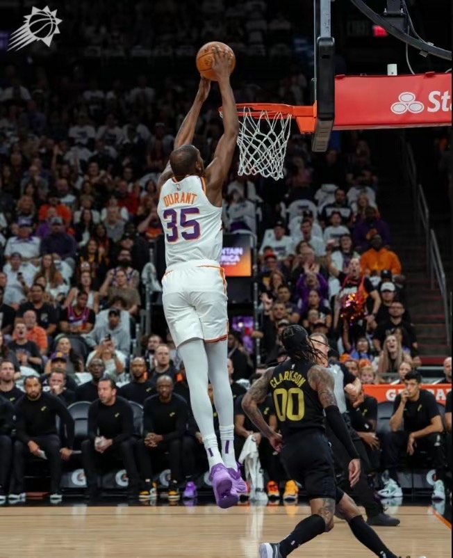 勇士队再获胜利，杜兰特拿下高分震撼全场的简单介绍