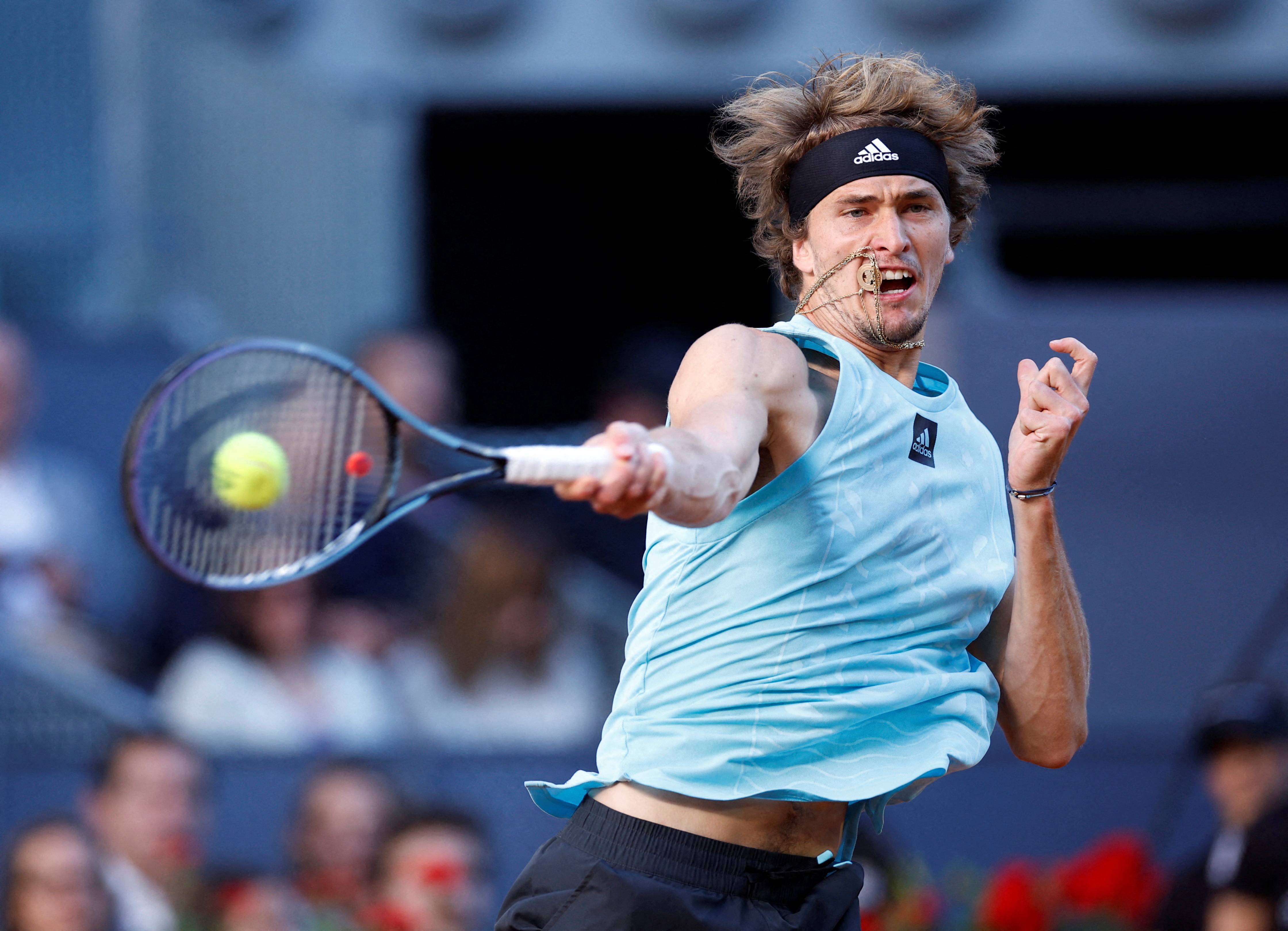 包含西班牙网球队横扫德国网球队，阿尔卡拉斯惊艳世界的词条